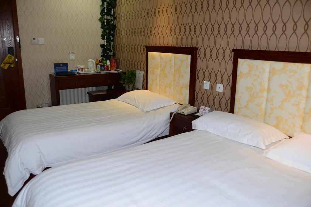 Super 8 Daxing Huangcun Hotel